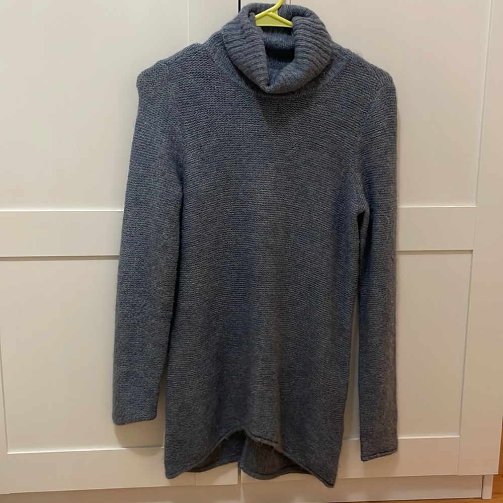 Abercrombie and fitch blue king sweater! Worn once, perfect condition!
